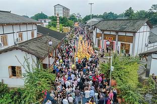 约什-鲍威尔：在园区夺冠很难 我们看到了近年来最好的篮球比赛